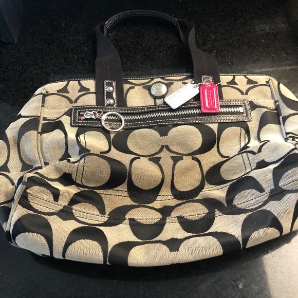 Classic Coach purse - Picture 1 of 3